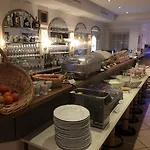 Arlen Hotel-garni 호텔 4*