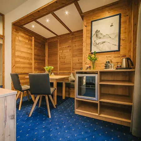 Hotel Arlen Inkl Premium Karte Im Sommer