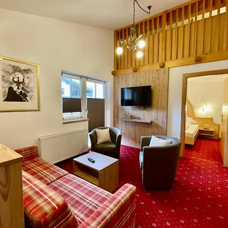 Hotel Arlen Inkl Premium Karte Im Sommer 4*