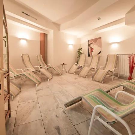 Arlen Hotel-garni Hotel 4*