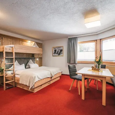 Arlen Hotel-garni 酒店 4*