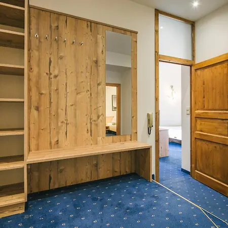 Arlen Hotel-garni 4*